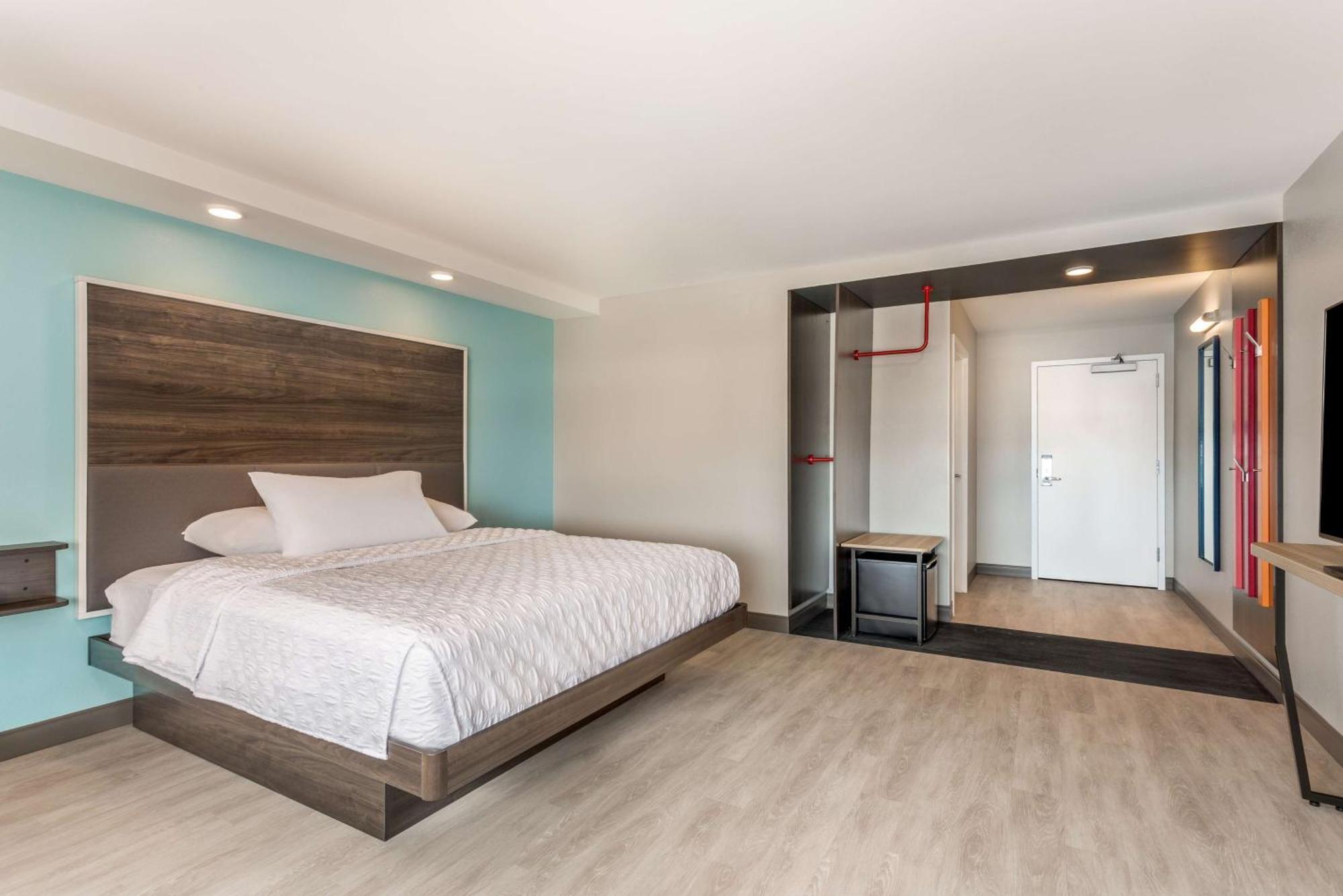 Tru By Hilton Madison West Hotel Екстериор снимка
