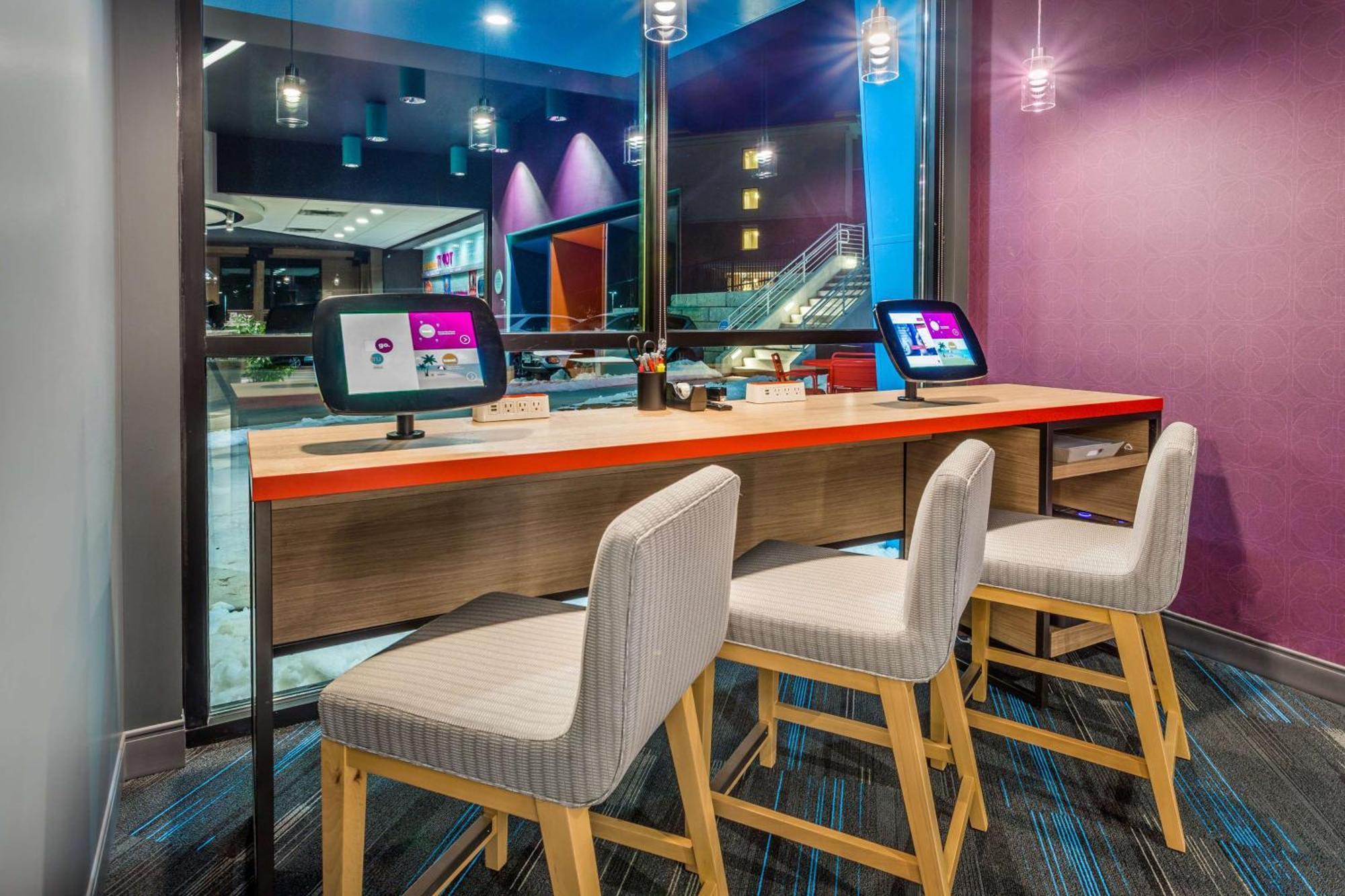 Tru By Hilton Madison West Hotel Екстериор снимка