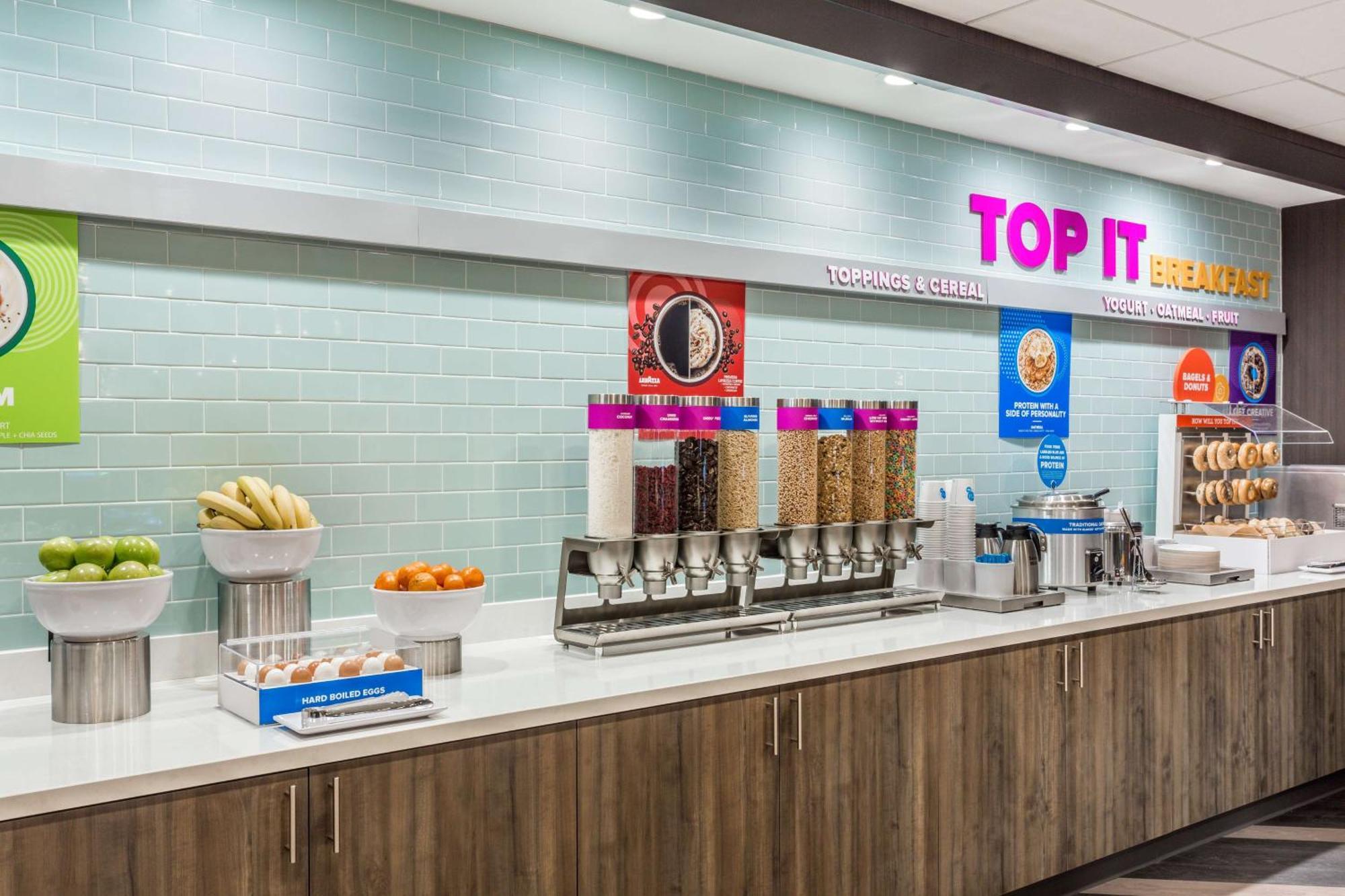 Tru By Hilton Madison West Hotel Екстериор снимка