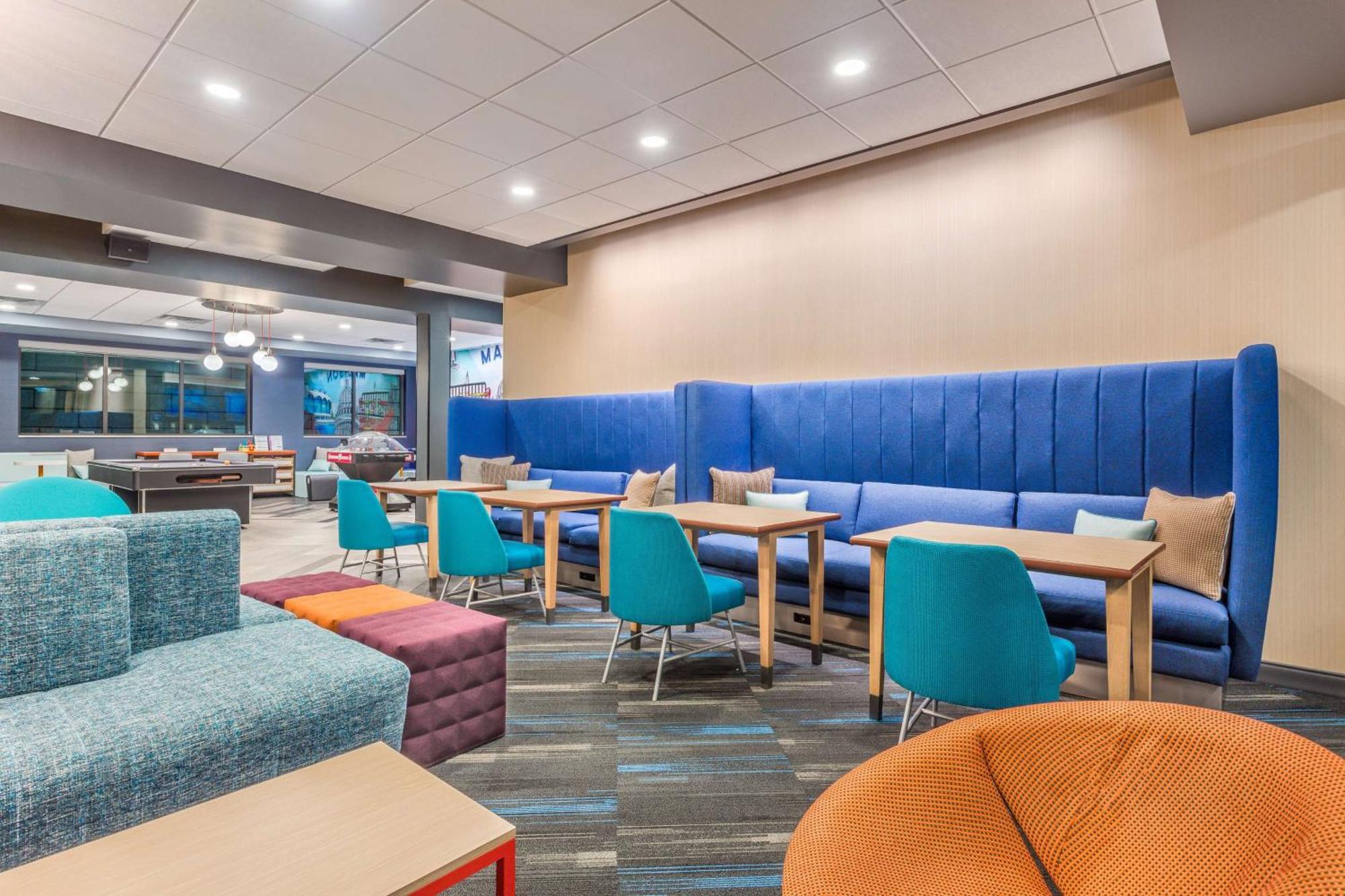 Tru By Hilton Madison West Hotel Екстериор снимка